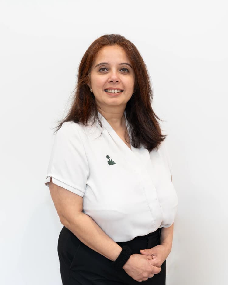 Hanishka, Service Director